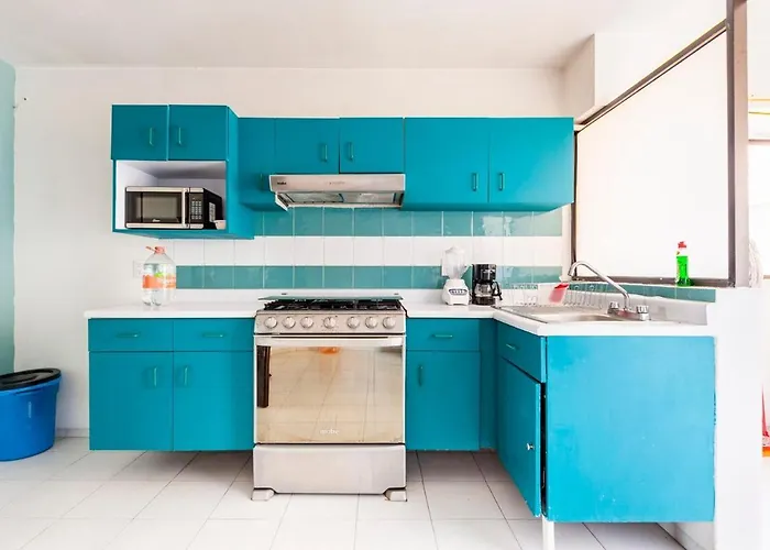 Apartment Spacious Located Very Close To Wtc *