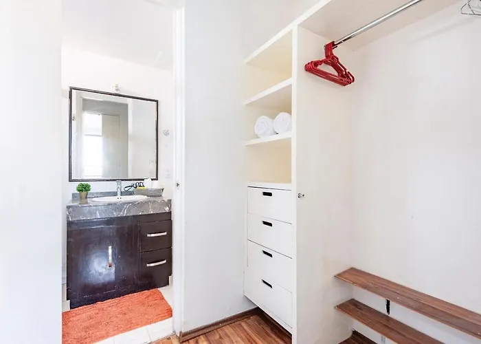 Spacious Located Very Close To Wtc