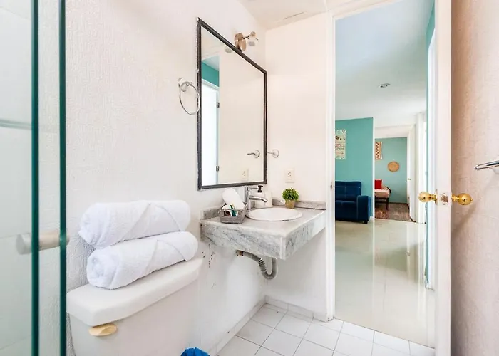 Spacious Located Very Close To Wtc Apartment *